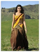 Actress Samantha Stills